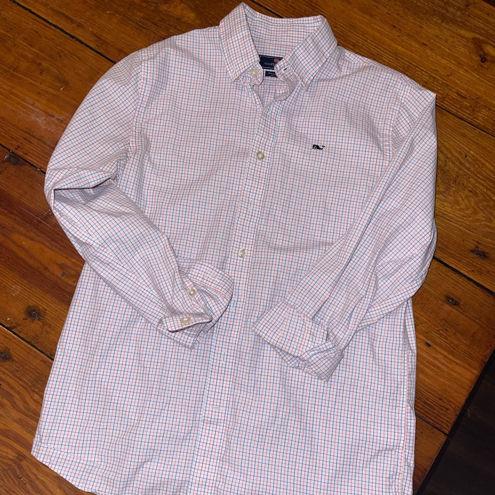 Boys Vineyard Vine button up Size Large